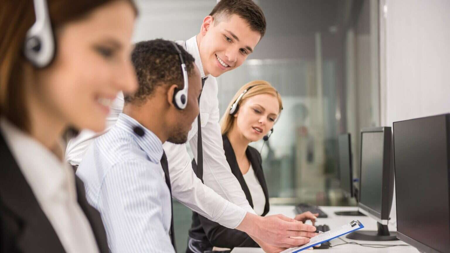 Task Call Center 16 essential call center KPIs for improving your team’s success