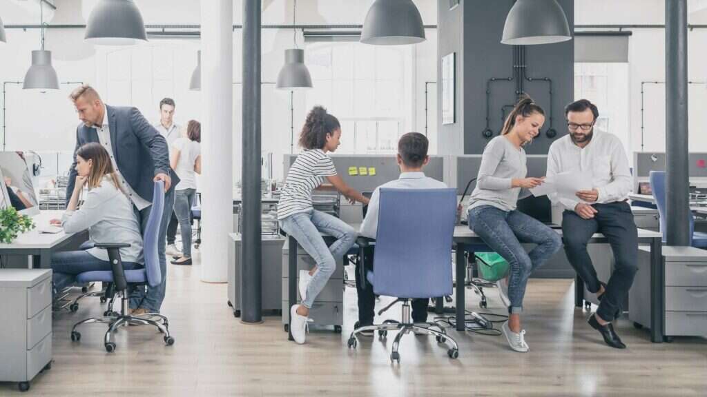 employees working from office
