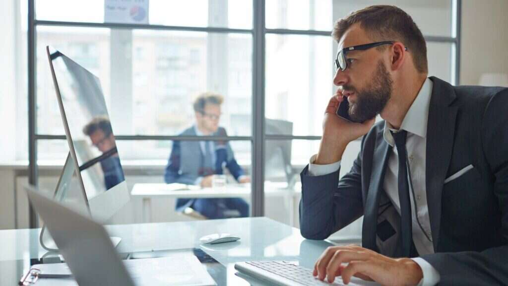 hybrid office challenges