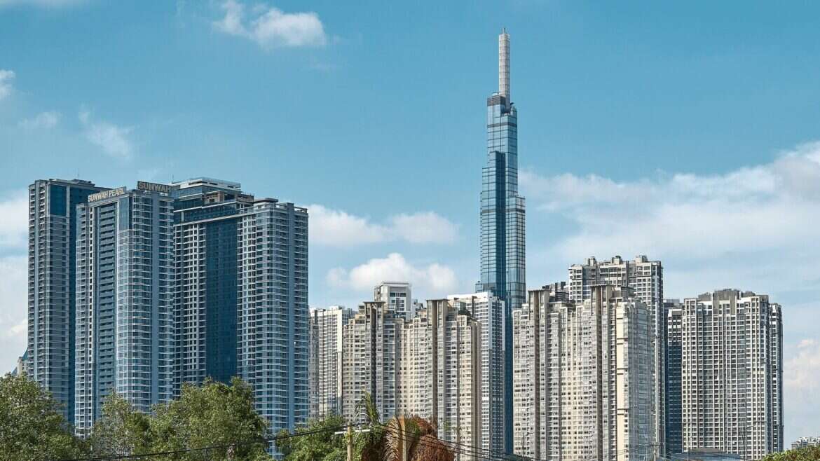 Average Salary in Vietnam (2)